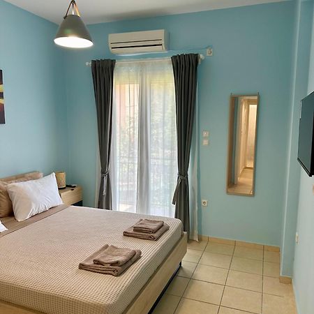 Seaside Escape Apartments - Poseidon Palaiá Fókaia Exteriér fotografie